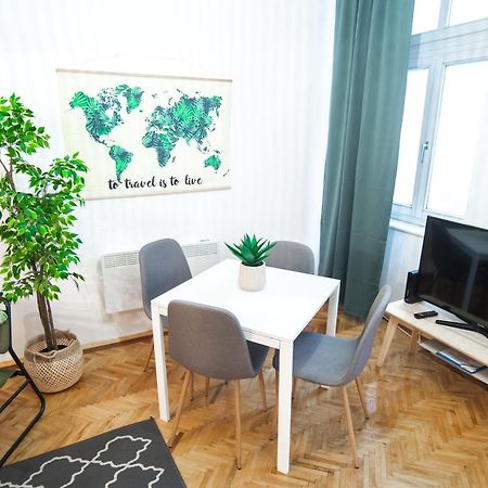 Lovely Apartment In Erzsebetvaros A57 부다페스트 외부 사진