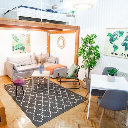 Lovely Apartment In Erzsebetvaros A57 부다페스트 외부 사진